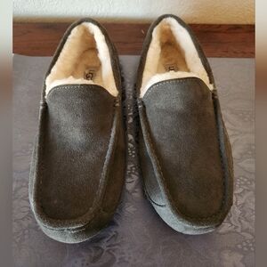 UGG Men's Ascot Slipper